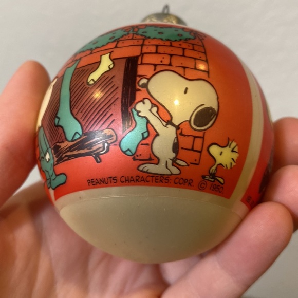 Vintage 1960s glass Peanuts Christmas tree ornament - Picture 5 of 8